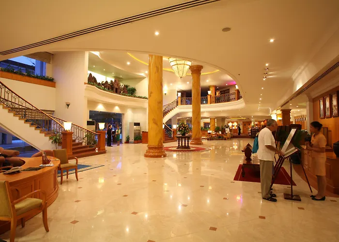 Angkor Century & Hotel 5*